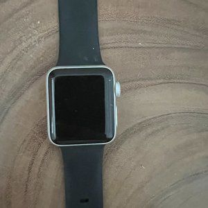 Apple Watch || Series 3; 38 mm aluminum case